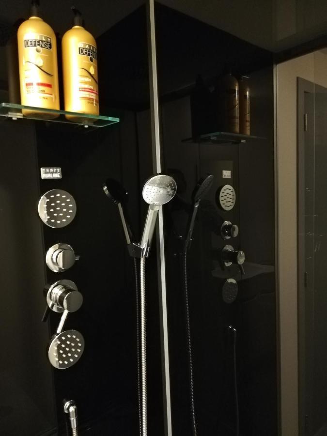 Budgetroom Lommel Bagian luar foto
