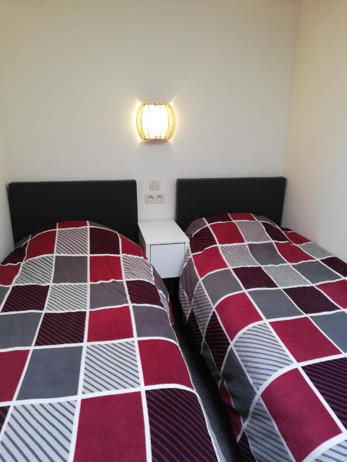 Budgetroom Lommel Bagian luar foto